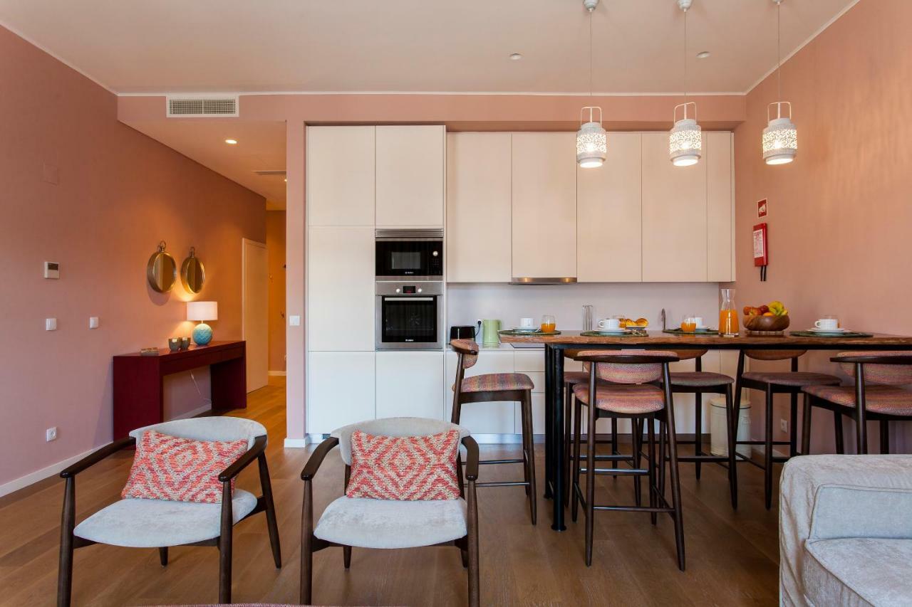 Joivy Sublime 2Br Apt On Restauradores Square Nearby Rossio Station Lissabon Buitenkant foto
